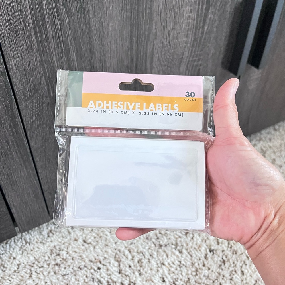 Target Bullseye 30ct. adhesive pockets.🎀